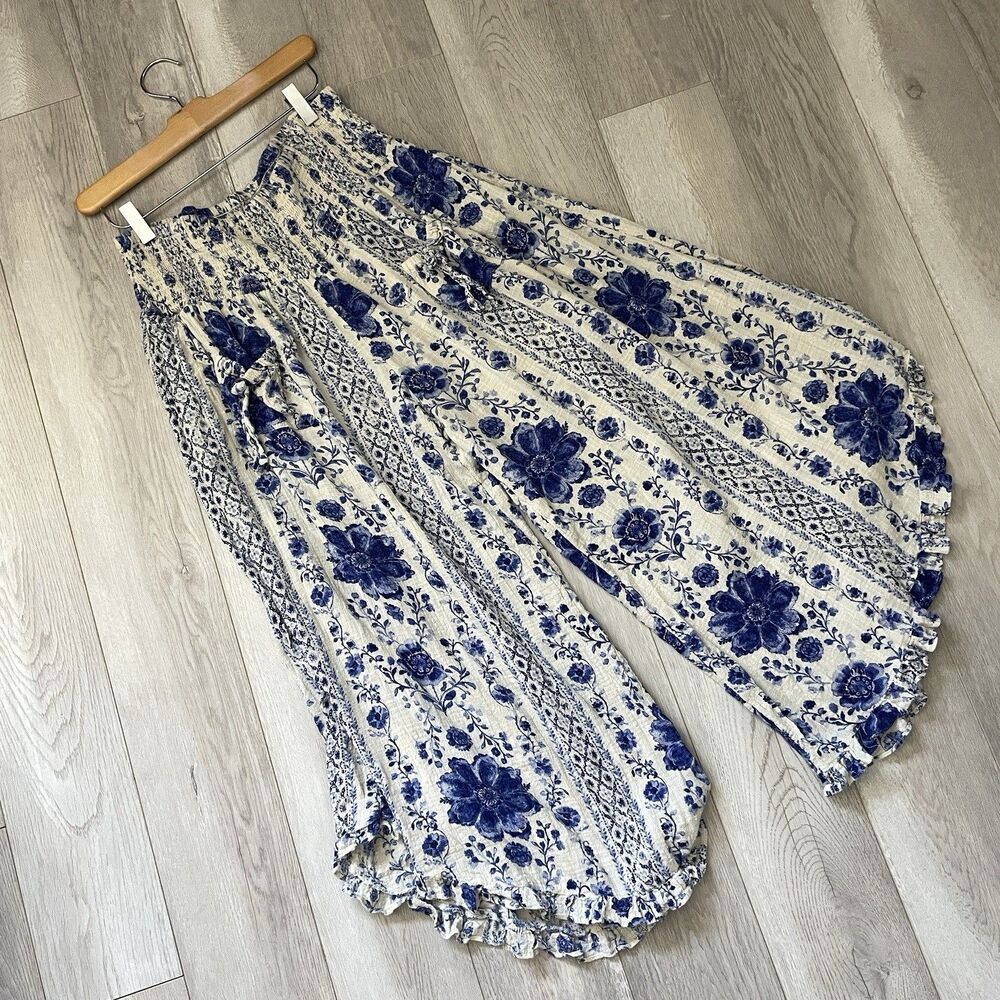 Urban Outfitters Pants smocked floral wide leg crop womens Blue (medium) boho